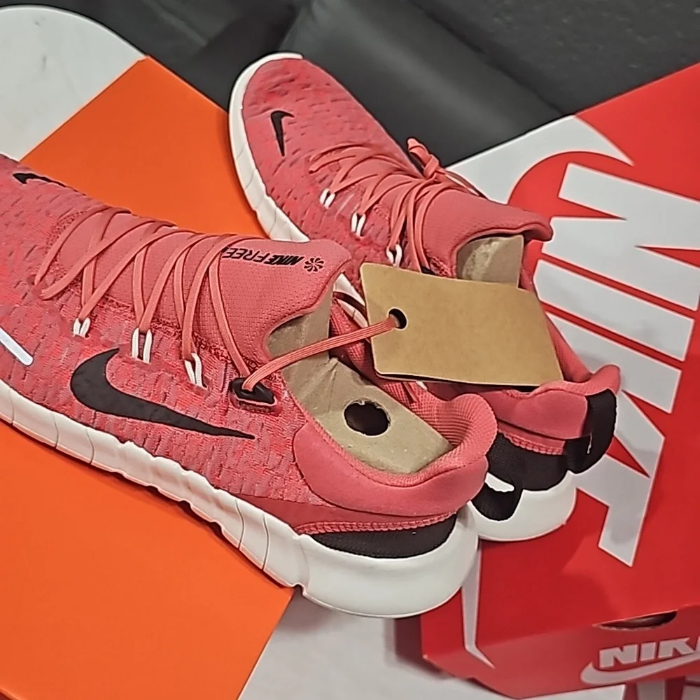 Nike sneakers - Picture 2 of 4